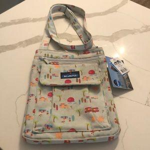 Kavu Keeper Surf Camp